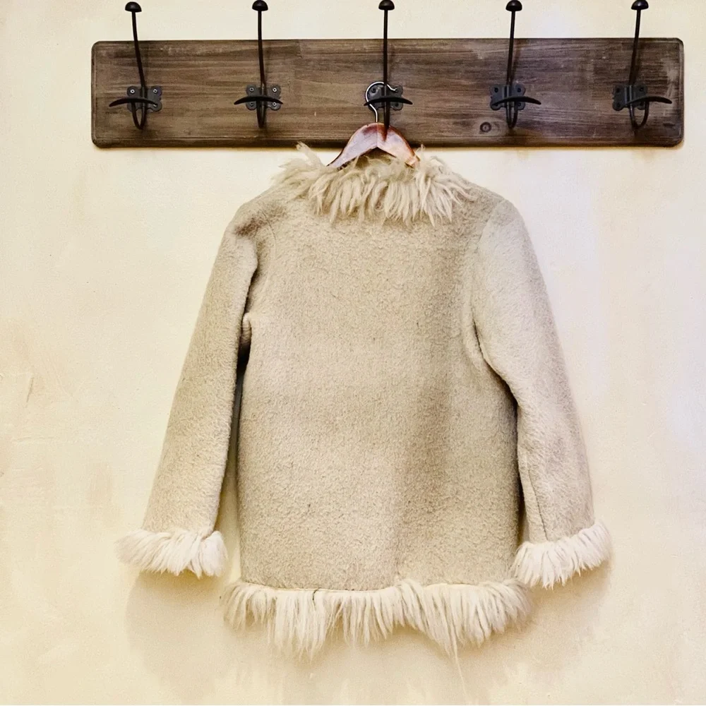 🪶Boho Vintage Tan Thick Boiled Wool Afghan Coat w/ Cream Fur Cuff Accents-M - Picture 5 of 16